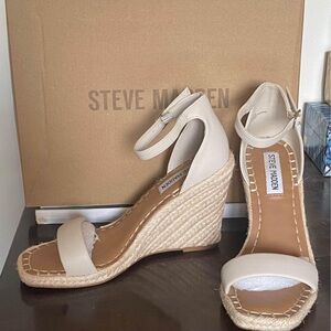 Steve Madden Wedge Sandals size 6.5